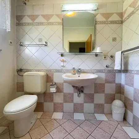 In 42254 Jadranovo